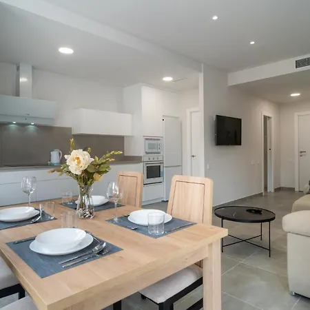 Aac - Con Terraza, Muy Amplio, Totalmente Equipado, Cerca Del Centro Y Nuevo! Malaga
