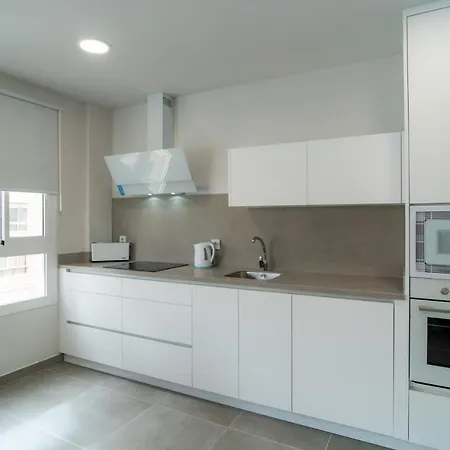 Aac - Con Terraza, Muy Amplio, Totalmente Equipado, Cerca Del Centro Y Nuevo! Appartement