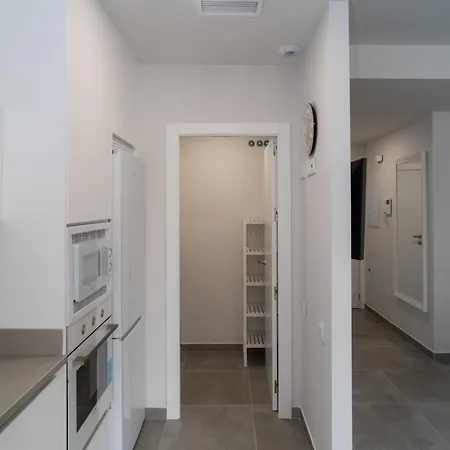 Aac - Con Terraza, Muy Amplio, Totalmente Equipado, Cerca Del Centro Y Nuevo! Appartement *