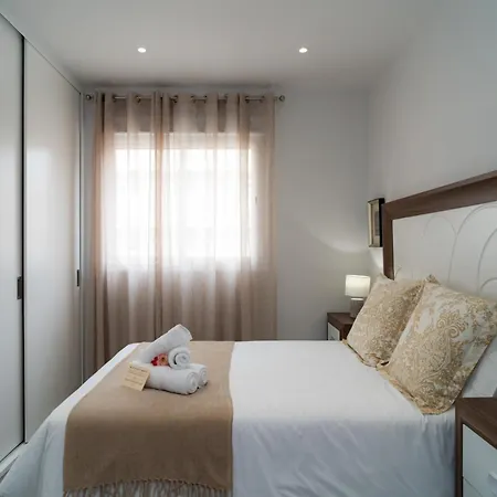Appartement Aac - Con Terraza, Muy Amplio, Totalmente Equipado, Cerca Del Centro Y Nuevo! *